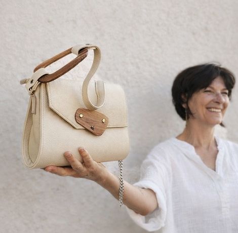 Eslo hazai designer női bőrtáska, prémium minőség, kézzel készített egyedi dizájn.