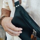 Eslo Roger bőr crossbody/övtáska fekete uniszex