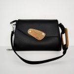 Eslo Luna hazai designer női fekete bőr oldaltáska, prémium minőség, kézzel készített egyedi dizájn.