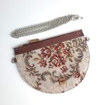 Eslo Manci hazai designer női  gesztenyebarna gobelin bőr mini clutch, prémium minőség, kézzel készített egyedi dizájn.