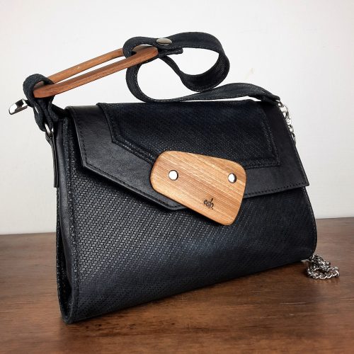 Eslo hazai, egyedi tervezésű, kézzel készített designer bőr női oldaltáska, crossbody, kistáska, női bőr táska,