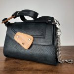 Eslo hazai, egyedi tervezésű, kézzel készített designer bőr női oldaltáska, crossbody, kistáska, női bőr táska,
