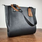 Eslo Luna hazai designer női fekete bőr válltáska, prémium minőség, kézzel készített egyedi dizájn.