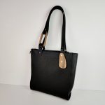 Eslo Luna hazai designer női fekete bőr válltáska, prémium minőség, kézzel készített egyedi dizájn.