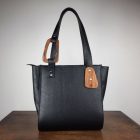 Eslo Luna hazai designer női fekete bőr válltáska, prémium minőség, kézzel készített egyedi dizájn.