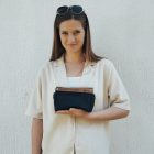 Eslo Pure hazai designer női  fekete bőr pipere, alkalmi táska, prémium minőség, kézzel készített egyedi dizájn.