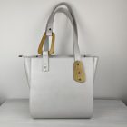 Eslo Luna hazai designer női gyöngyház bőr válltáska, prémium minőség, kézzel készített egyedi dizájn.