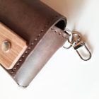 Eslo Luna hazai designer női batik bőr szemüvegtok, prémium minőség, kézzel készített egyedi dizájn.