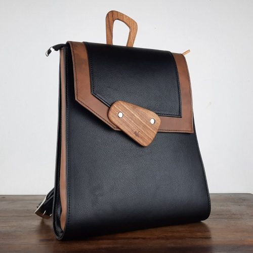Eslo Luna hazai designer női negro bőr hátitáska, hátizsák, prémium minőség, kézzel készített egyedi dizájn.