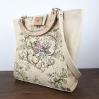 Eslo Manci hazai designer női  krém gobelin bőr válltáska, prémium minőség, kézzel készített egyedi dizájn.