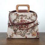 Eslo Manci hazai designer női  gesztenyebarna gobelin bőr oldaltáska, prémium minőség, kézzel készített egyedi dizájn.