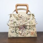 Eslo Manci hazai designer női  krém gobelin bőr oldaltáska, prémium minőség, kézzel készített egyedi dizájn.