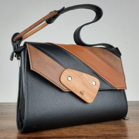 Eslo Columbia hazai designer női  negero bőr oldaltáska, prémium minőség, kézzel készített egyedi dizájn.