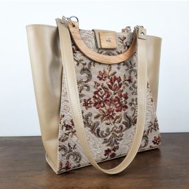 Eslo Manci hazai designer női  világosbarna gobelin bőr válltáska, prémium minőség, kézzel készített egyedi dizájn.