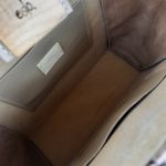 Eslo Manci hazai designer női  világosbarna gobelin bőr válltáska, prémium minőség, kézzel készített egyedi dizájn.